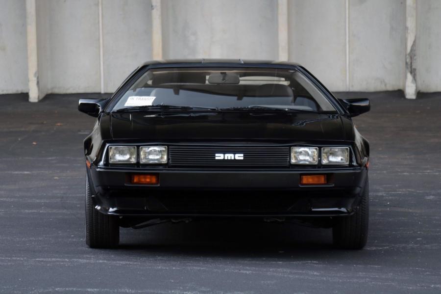  DeLorean DMC-12 in Black 1981 года  (фото 7 из 207)